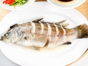 หนุ่มโคม่าหลัง “กินปลา” หลายอวัยวะล้มเหลว หมอเตือนส่วนที่ “ห้ามกิน” พิษยิ่งกว่าสารหนู!