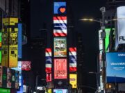 รู้จัก “คุณบี” เจ้าของ PLAN B ผู้เปลี่ยนทุกจอเป็น “ธงชาติไทย” พาขึ้นสู่ใจกลางไทม์สแควร์!