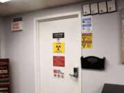 ญาติผู้ป่วยถูกเครื่อง MRI ดูดร่างเข้าอุโมงค์ ดับสลด เหตุพกของต้องห้ามเข้าห้องตรวจ